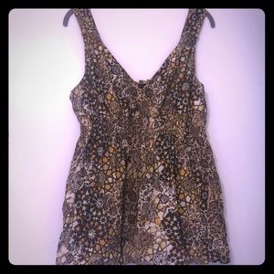 Nostalgia Low-Cut Top